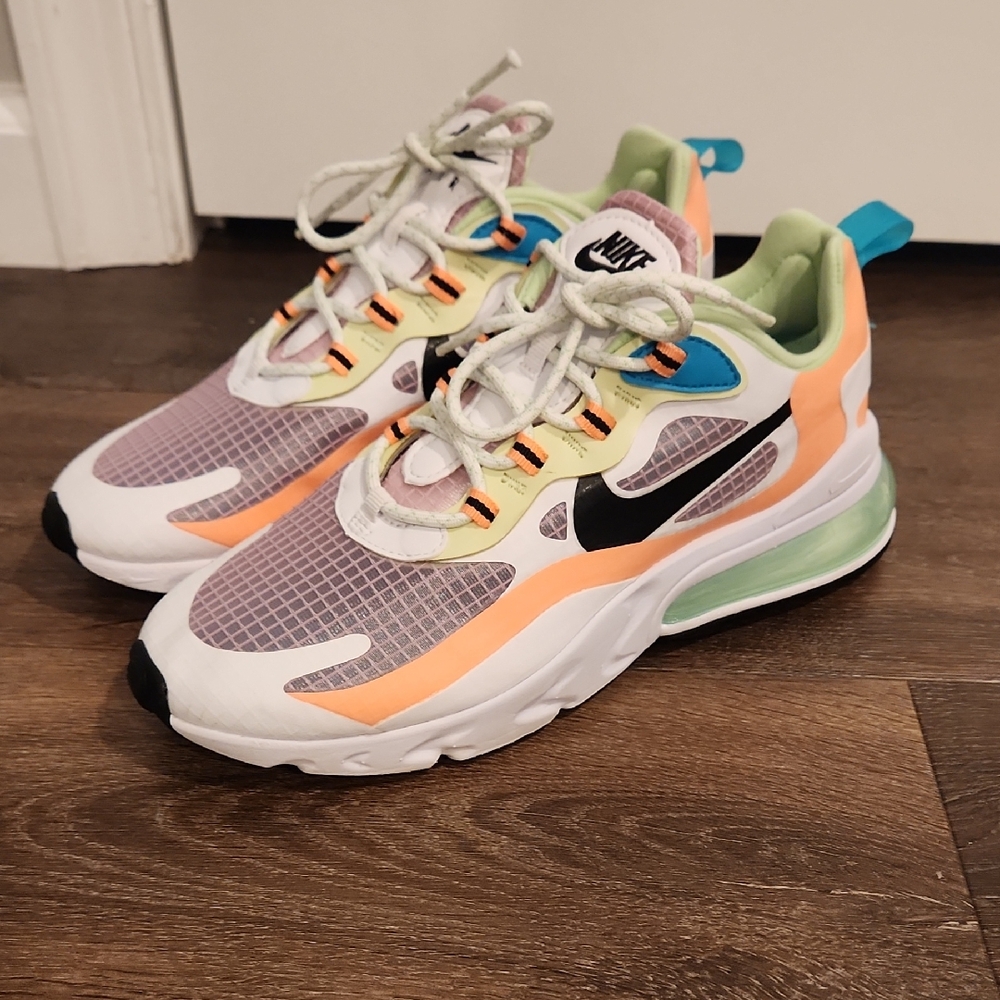 Nike Air Max 270 React SE Size 9